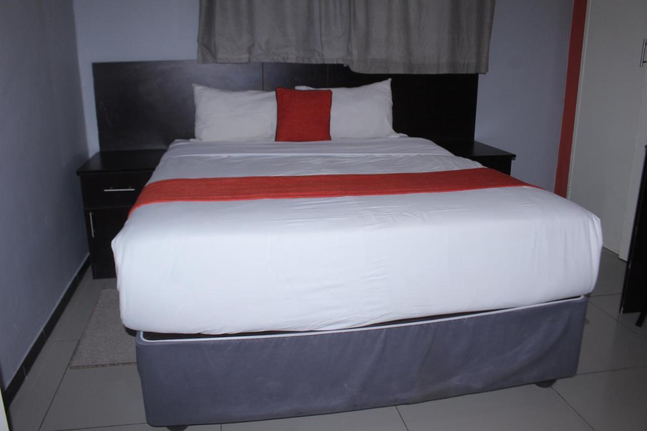 Global Guest House Касане Екстер'єр фото