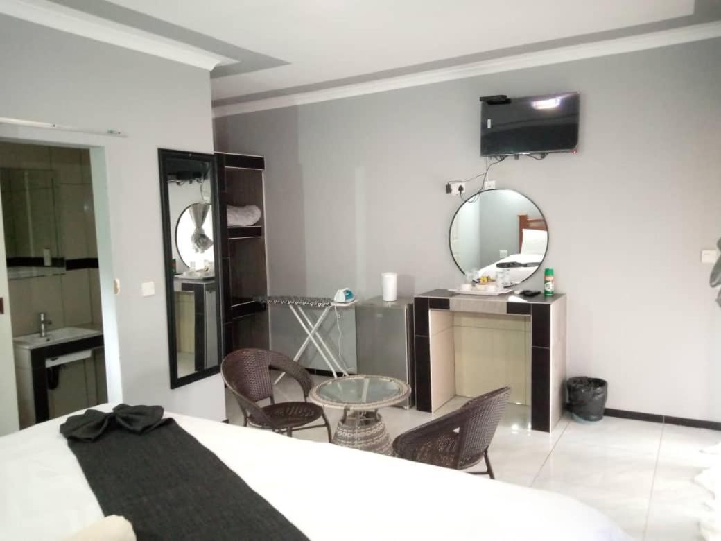 Global Guest House Касане Екстер'єр фото