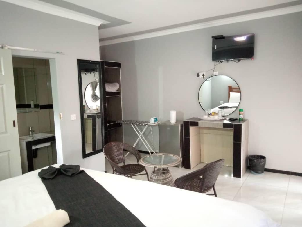 Global Guest House Касане Екстер'єр фото